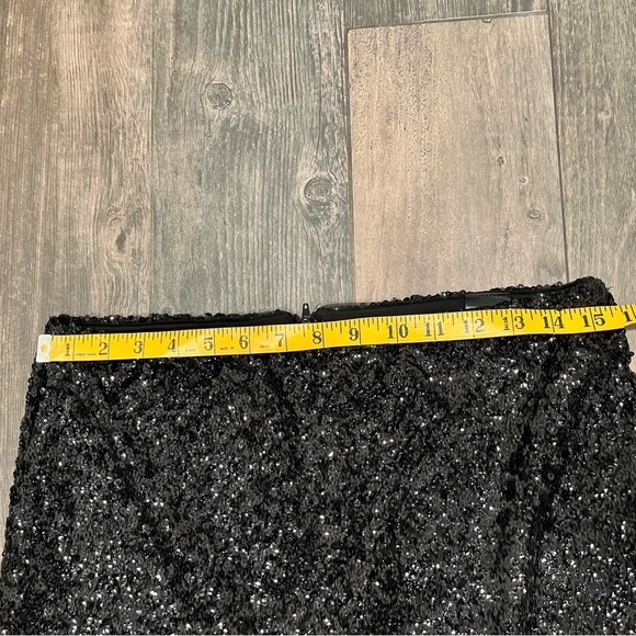 H&M Black Sequin Maxi Pencil Skirt Size Medium with Sexy Front Slit Stretch - Picture 7 of 9